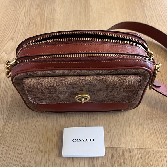 Coach Willow Camera Crossbody In Coated Canvas Signature Tan - Picture 7 of 11